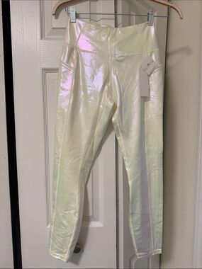 PSK Collective Iridescent Cream Active Leggings
